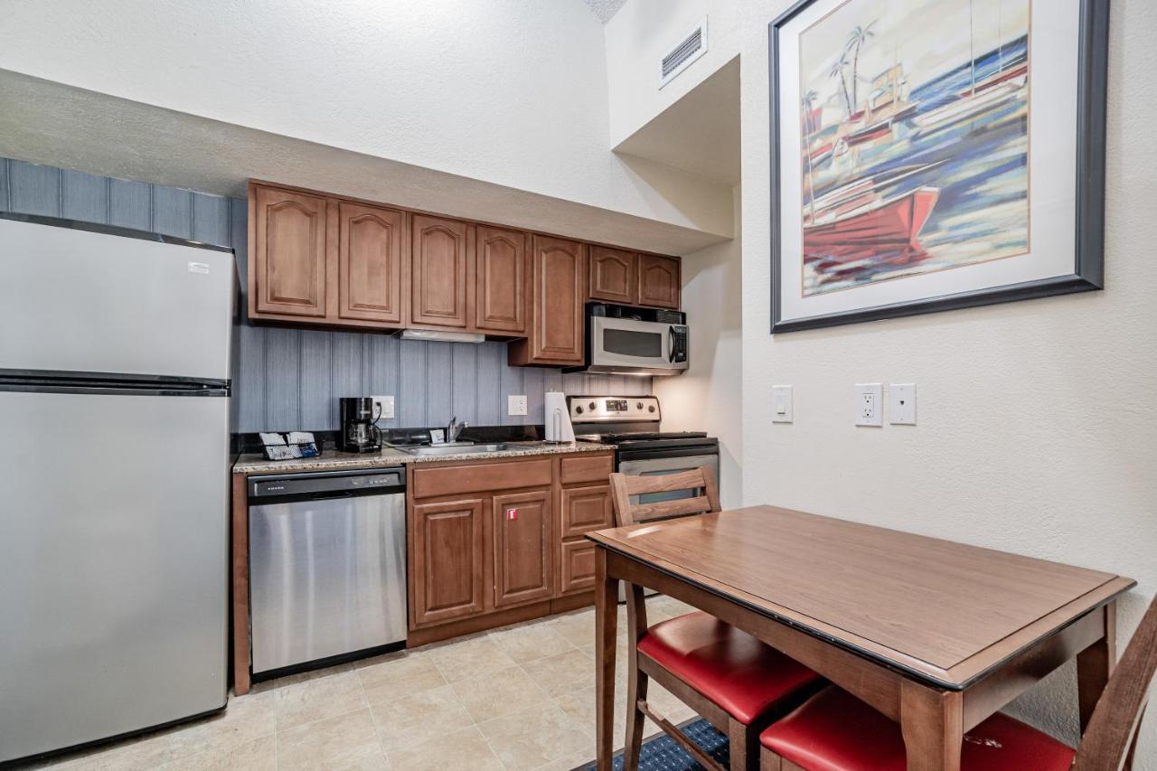 Hotel & Miami Airport West *