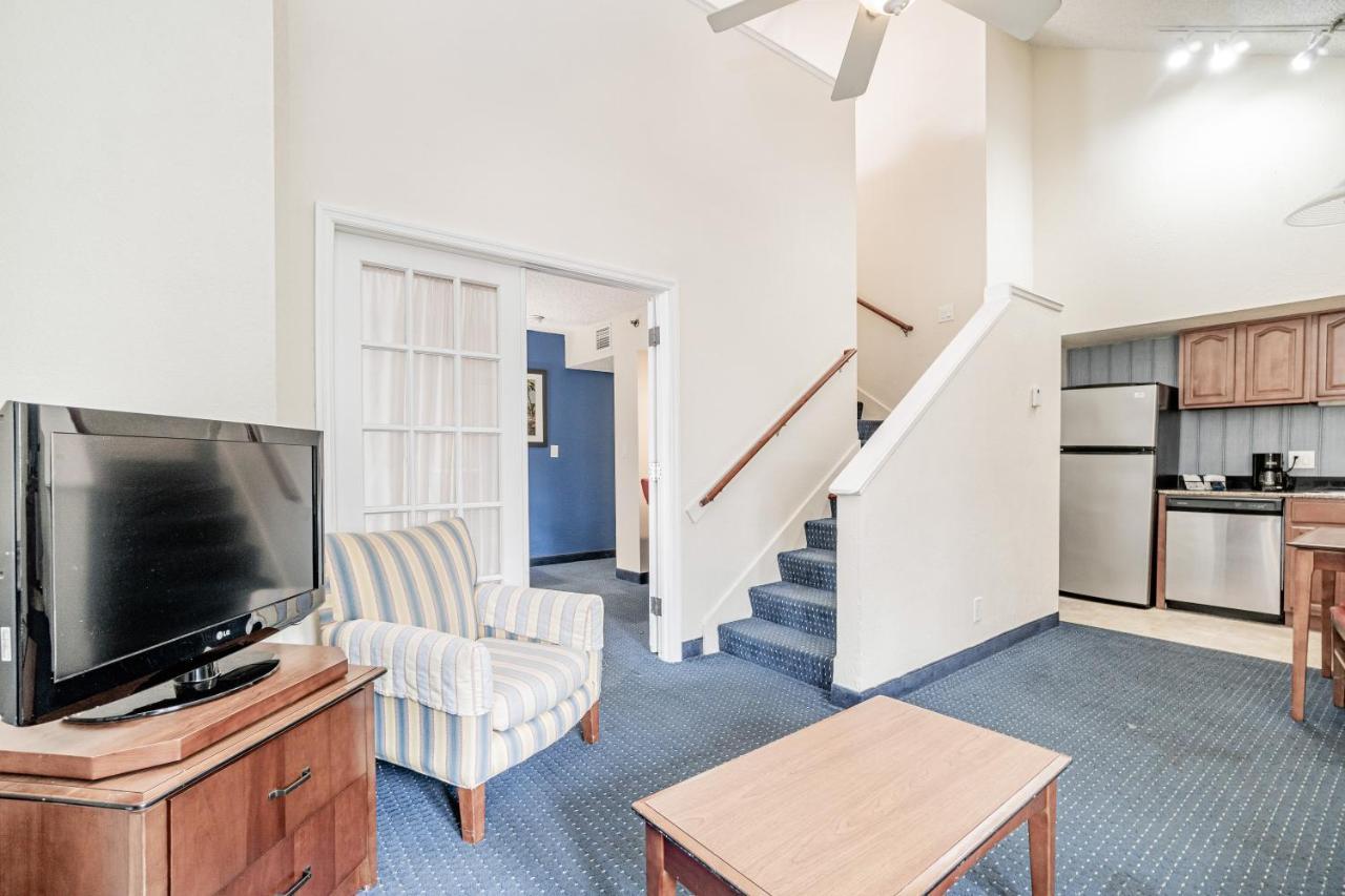 Hotel & Miami Airport West *
