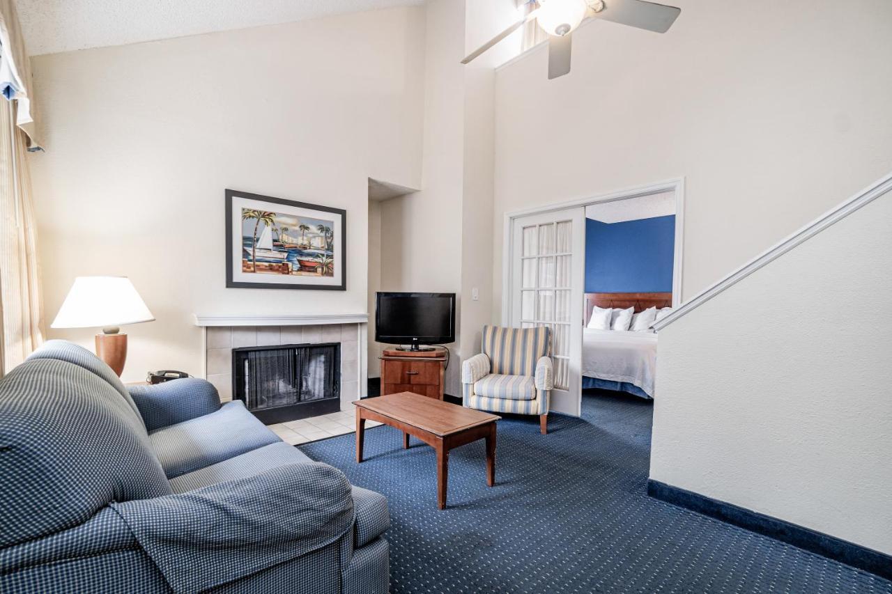 Hotel & Miami Airport West Doral